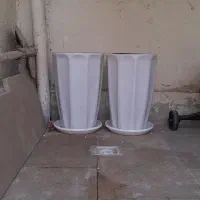 ۲ تا گلدون سفید بزرگ