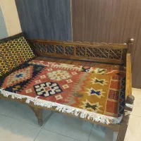 تخت چوبی سنتی