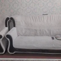 مبلمان همراه با میز وسط ودوعدد عسلی