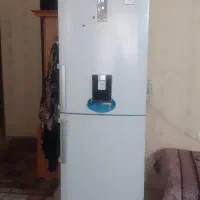 یخچال فریزر کلور در حد نو