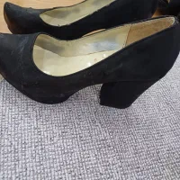 کفش مجلسی|کیف، کفش، کمربند|رشت, جهاد|دیوار