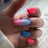آموزش کاشت ناخن