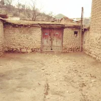 درحیاط|مصالح و تجهیزات ساختمان|گهواره, |دیوار