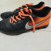 کفش فوتبال چمنی