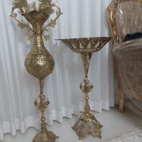 میز برنز کنار سالنی برنز