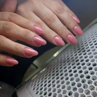 اجرای  ناخن با بهترین کیفیت متریال و کمترین قیمت|خدمات زیبایی و سلامت|شیراز, شریف‌آباد|دیوار