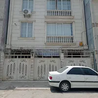 فروش طبقه ۱۰۵ متری ۳ خوابه ورودی جدا بر اصلی