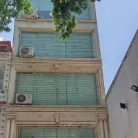 تجاری / 285متری/مطهری /جلوخیابان