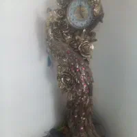 مجسمه زیباساعت|مجسمه، تندیس، ماکت|ری, سیزده آبان|دیوار