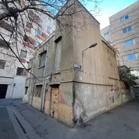 کلنگی آپارتمان زمین