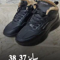 کفش ها کاملا نو و تمیز