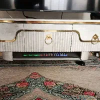 میز تلویزیون بسیاری تمیز