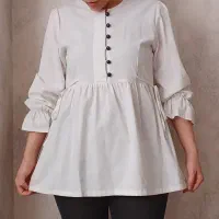 تعدادی لباس|لباس|صدرا-فارس, فاز ۱|دیوار