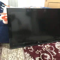 تلوزیون LG37 همراه با میز تی‌وی