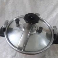 دیگ زودپز نو ده لیتری