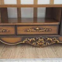 میز تی وی و ساعت ایستاده