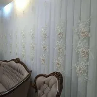 پرده پذیرایی  حریر گلبرجسته ترک و پنل مخمل ترک|پرده، رانر، رومیزی|تهران, سوهانک|دیوار