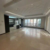 ۱۳۴ متر _ کلکسیون نور _ سالن نورگیر و پرده خور