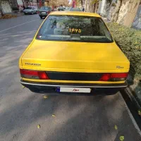 تاکسی روآ مدل 88 تو شهری