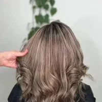 مدل برای کراتین و رنگ و مو