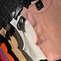 انواع کراپ و تیشرت لانگ پنبه در فروشگاه مانوئل