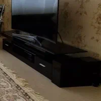 میز تلویزیون شیشه ایی بسیار زیبا و نو