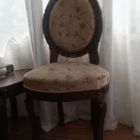 صندلی چوبی