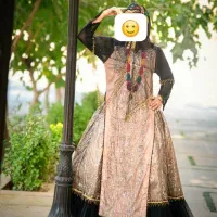 لباس محلی|لباس|شیراز, قلعه نو|دیوار