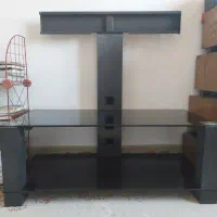 تلویزیون LCD  سامسونگ ۳۲ اینچ اصل کره همراه با میز