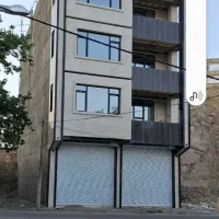 ملک تجاری ومسکونی در قاهان