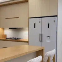 شاگرد کابینت سازی