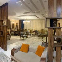 ۲۴۰ زیر بنا ۱۰۰متر حیاط