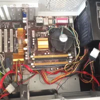 کامپیوتر سالم و بدون مشکل و تست در محل