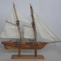 کشتی چوبی مینیاتوری