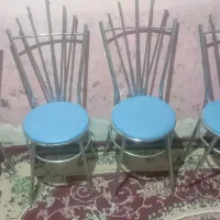 صندلی ها سالم و نو هست