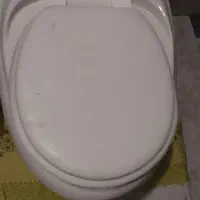 توالت فرنگی و فلش تانک