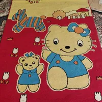 فرش کودک تمیز و شسته شده