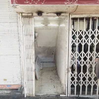 زیرپله-شمیران-نو-بر-خیابان-اصلی-دورمیدان-فقط-عطر