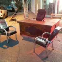 ست میز مدیریت صندلی انتظار نو و صندلی جکدار