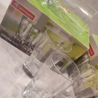 دو دست لیوان شربت خوری