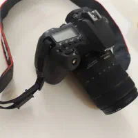 دوبین عکاسی و فیلمبرداری 90 D