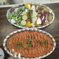 ۲ نفر نیرو خانم برای شیفت صبح آشپزخونه