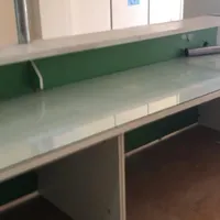 میز حدود ۱۰متر مناسب جهت دفتر پیشخوان و مغازه ها|میز تحریر و کامپیوتر|بندر کنگان, |دیوار