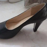 فروش ۲عدد کفش زنانه سایز ۳۹