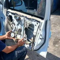 تعمیر قفل و شیشه بالابر خودروی سبک|خدمات موتور و ماشین|خرمآباد, |دیوار