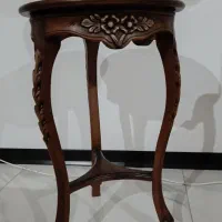 میز چوبی خراطی شده