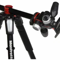 سه پایه مانفرتو