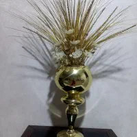 گل وگلدان