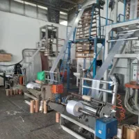 کار در کارگاه تولیدی نایلون