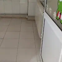 اجاره ی دربست طبقه ی همکف ساختمان دو طبقه